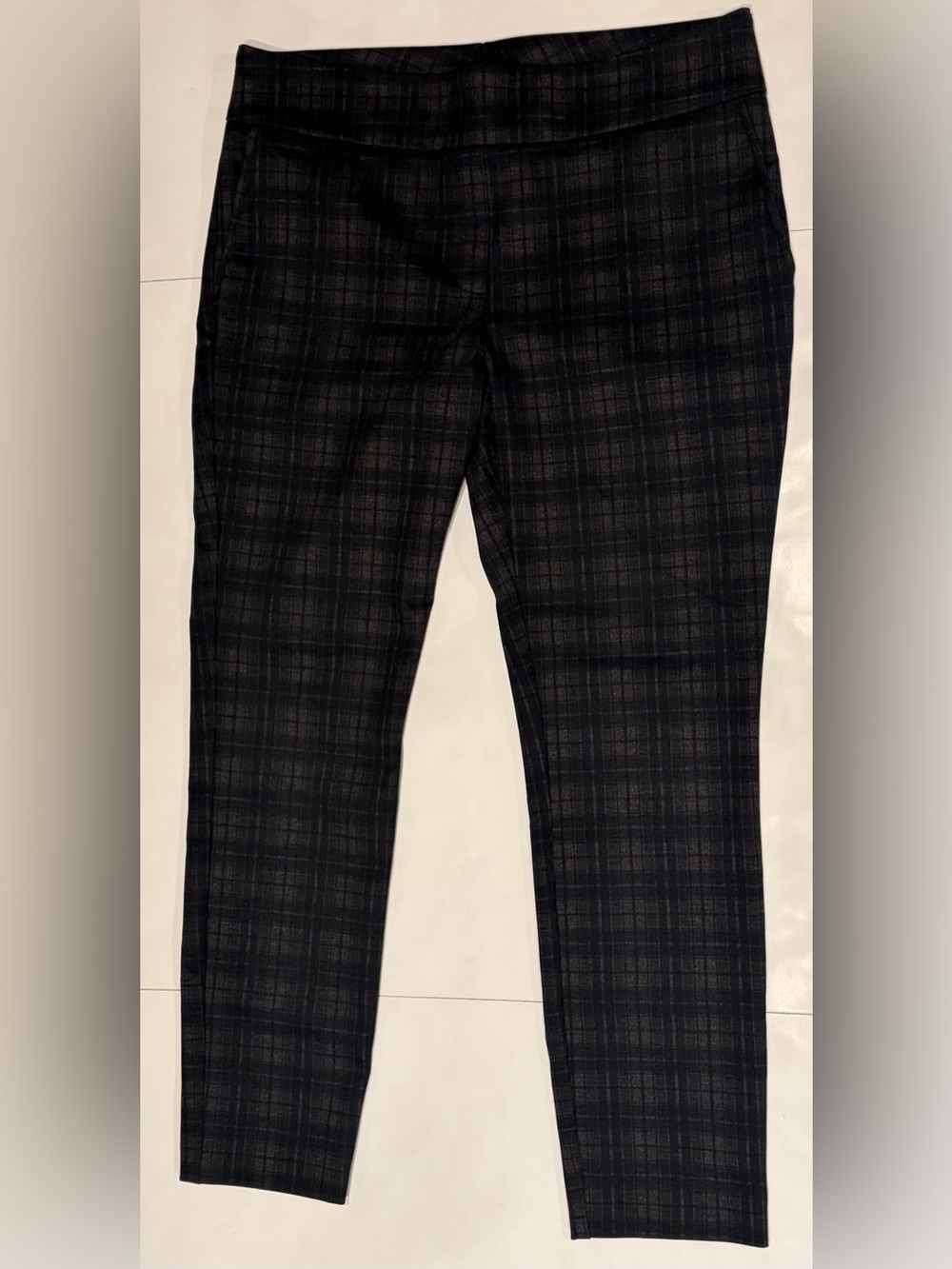 Dalia Plaid Pull-On Ponte Dress Pants Size L Gray Black Tummy Control Slim Leg